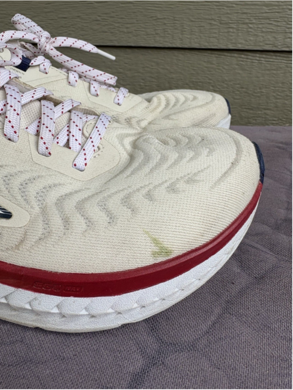 Altra Torin 7 Womens Running Shoe Off-White Red Blue AL0A82CZ140 Size 9.5 EUR 41 - Picture 2 of 14